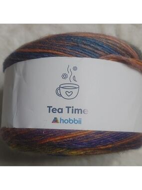 Hobbii tea time ball unused color 9 lot 3 (200g, 634 yds)